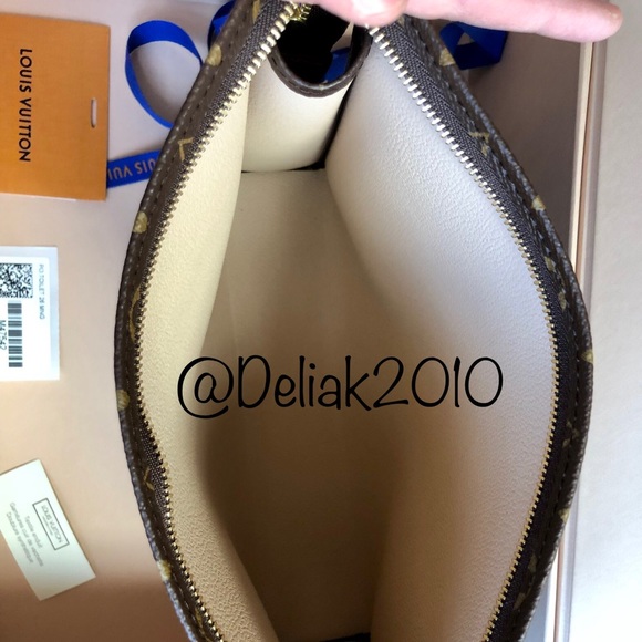 SOLD! 🇫🇷 NWT Louis Vuitton Toiletry 26 Pouch 😍 - Picture 7 of 8